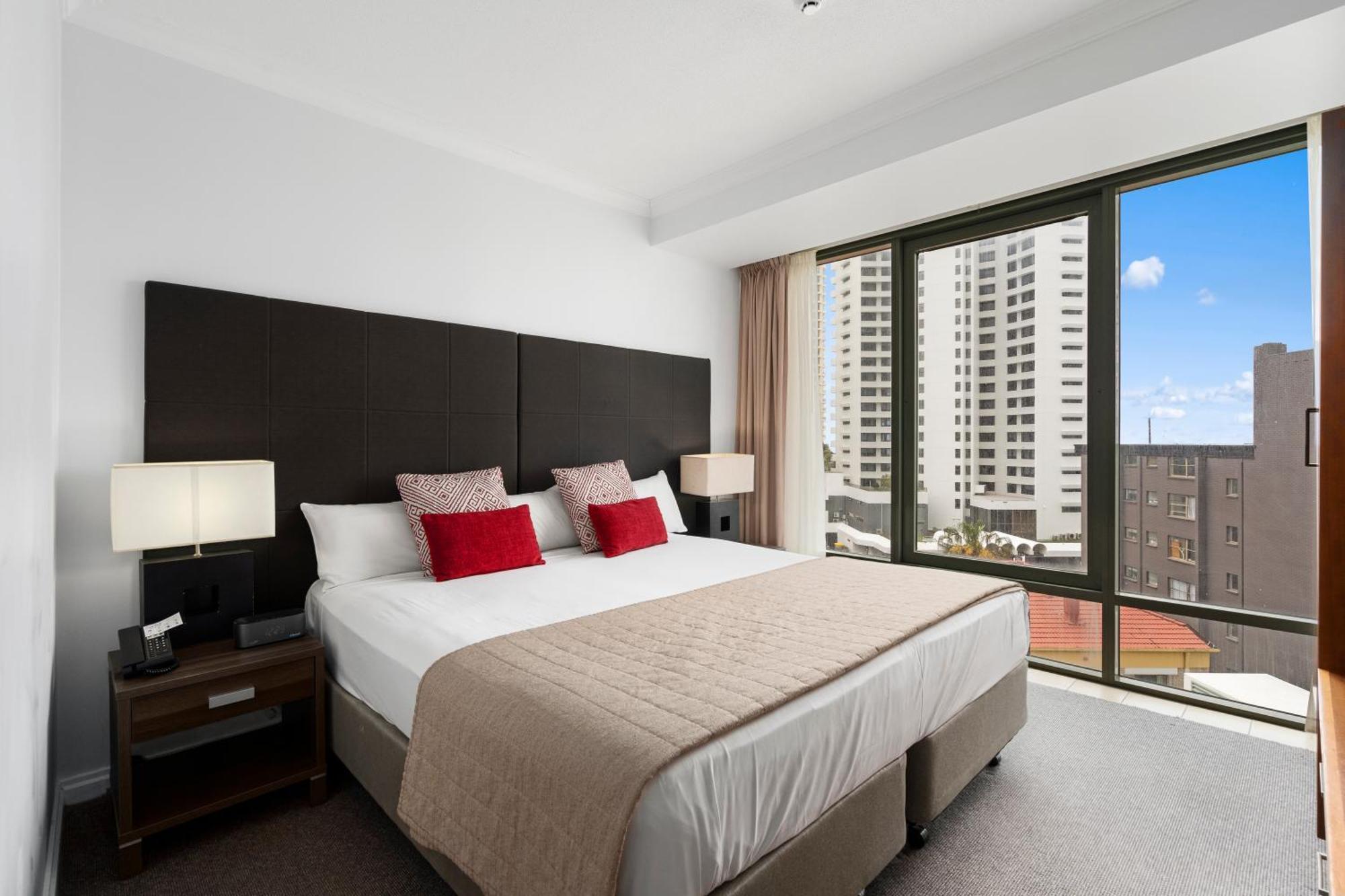 Legends Apartments - Qstay Gold Coast Luaran gambar