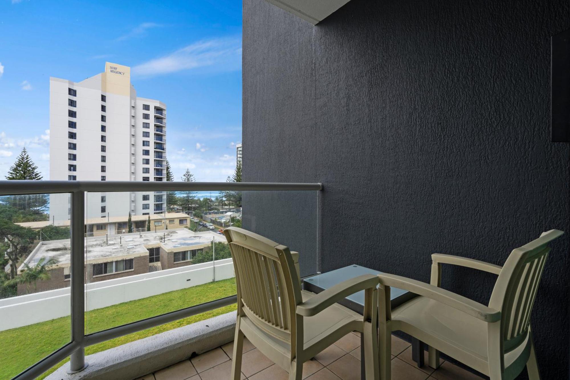 Legends Apartments - Qstay Gold Coast Luaran gambar