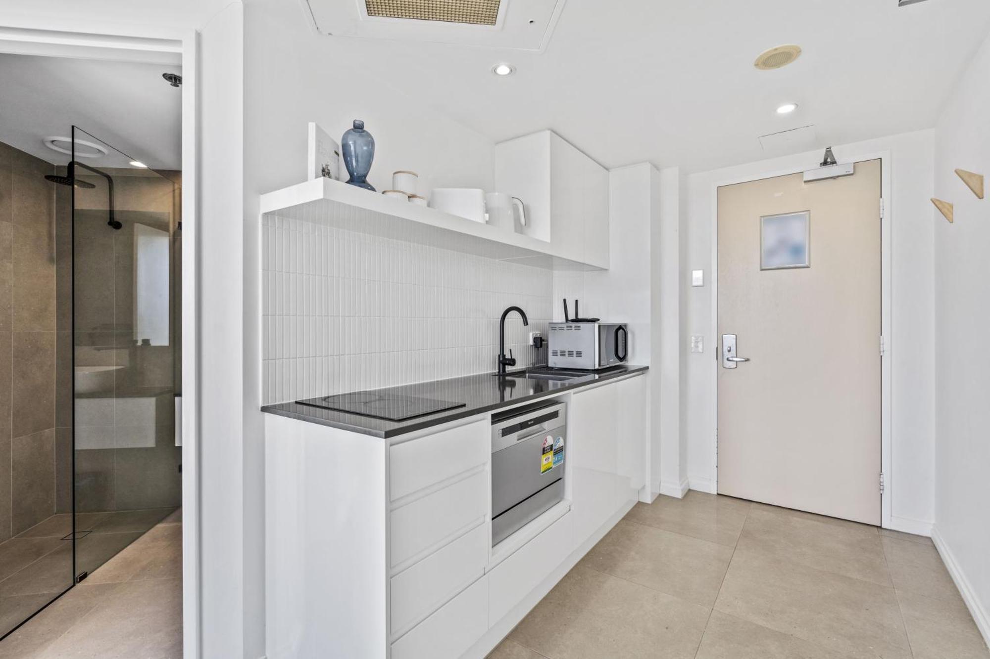 Legends Apartments - Qstay Gold Coast Luaran gambar