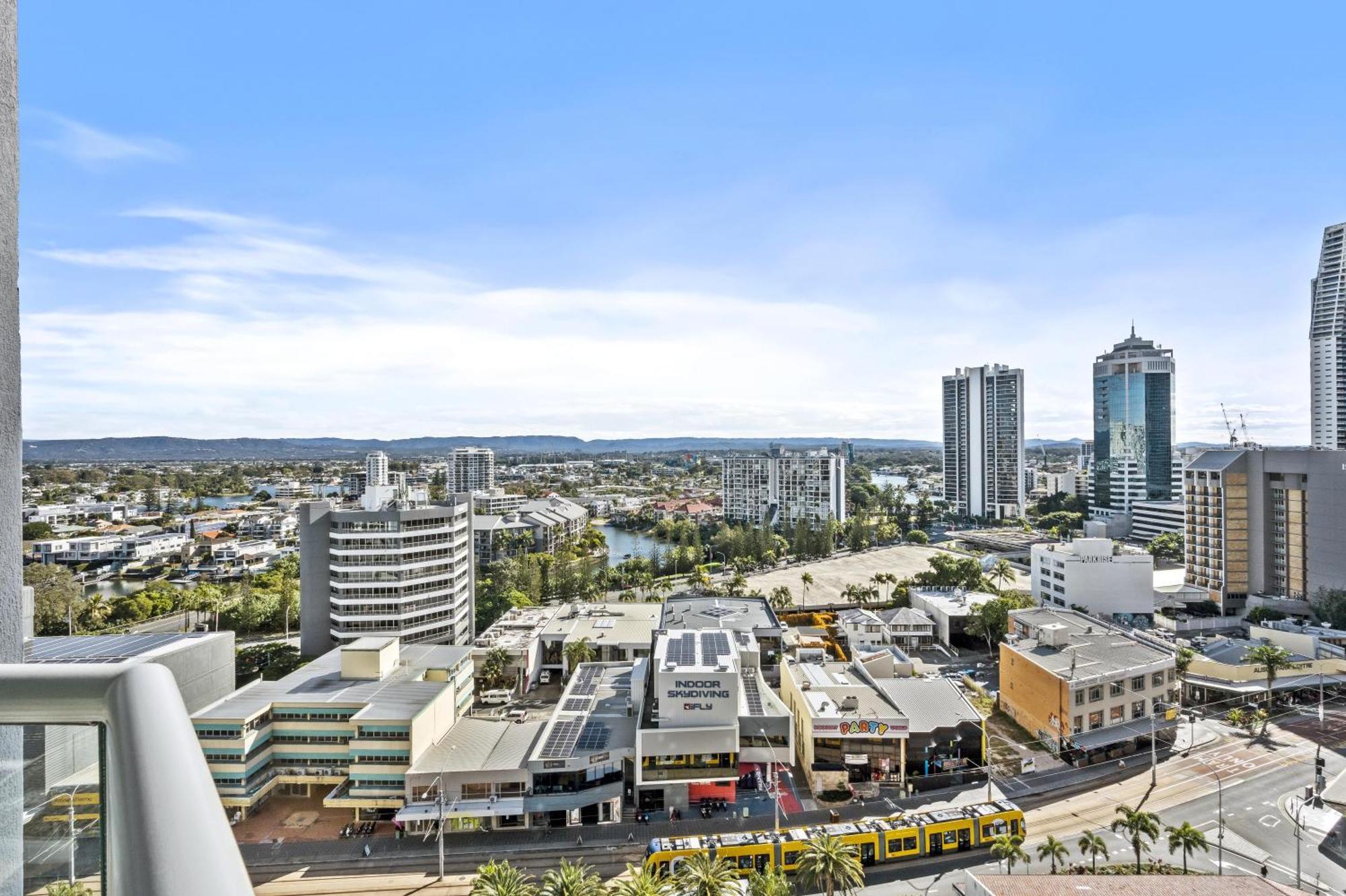 Legends Apartments - Qstay Gold Coast Luaran gambar