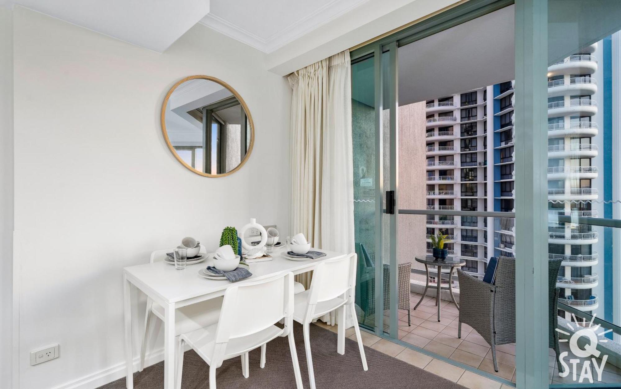 Legends Apartments - Qstay Gold Coast Luaran gambar