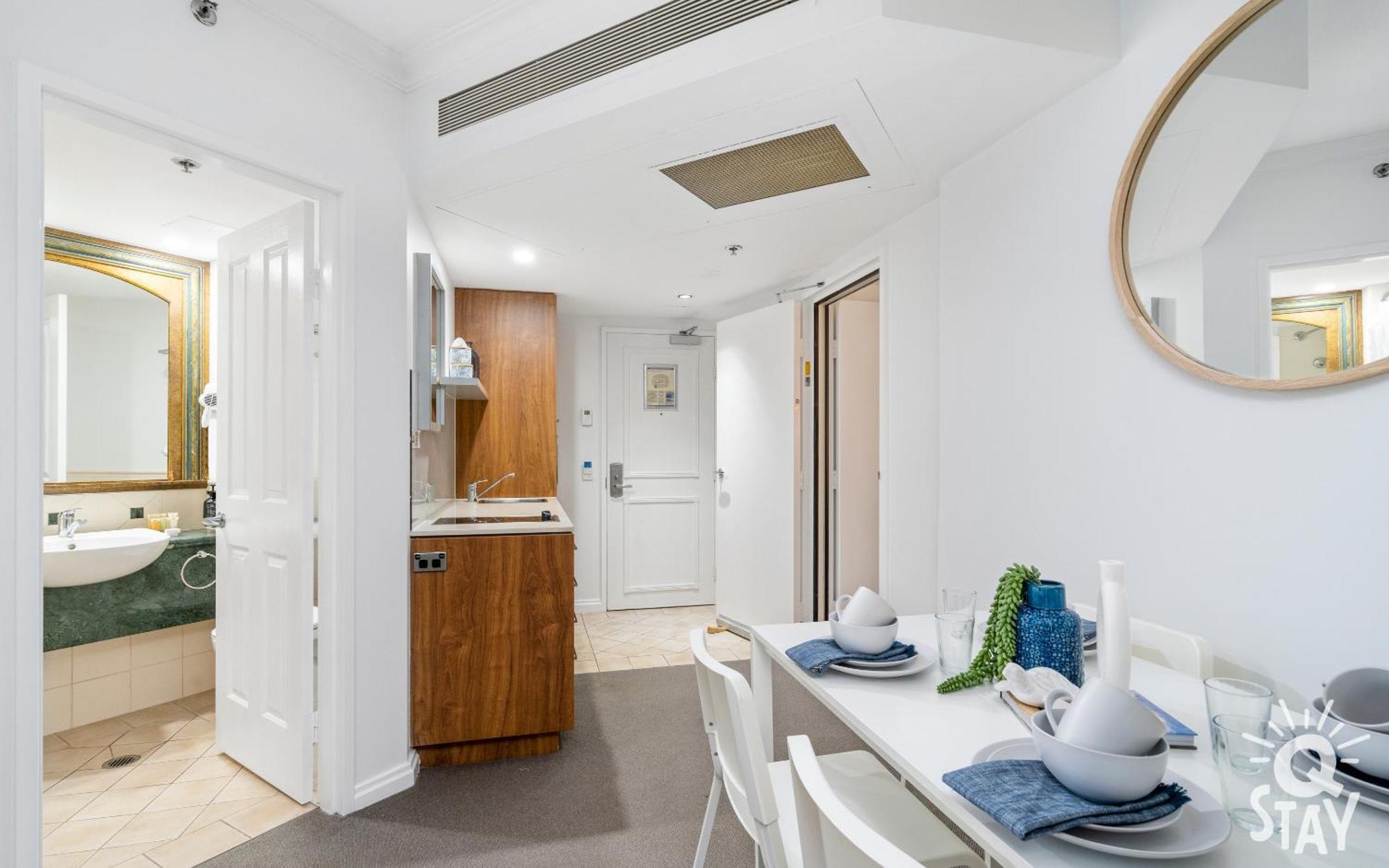 Legends Apartments - Qstay Gold Coast Luaran gambar