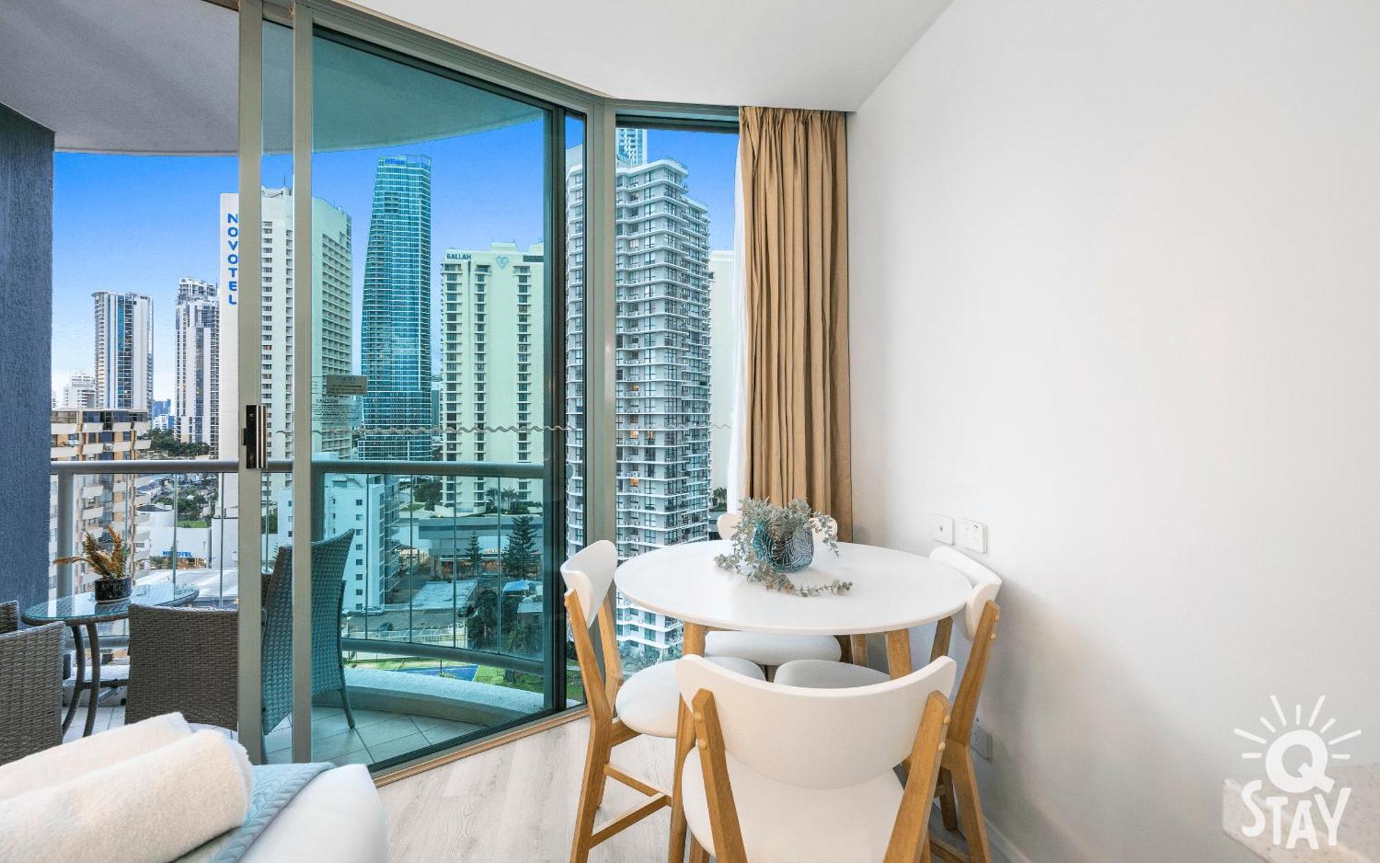 Legends Apartments - Qstay Gold Coast Luaran gambar