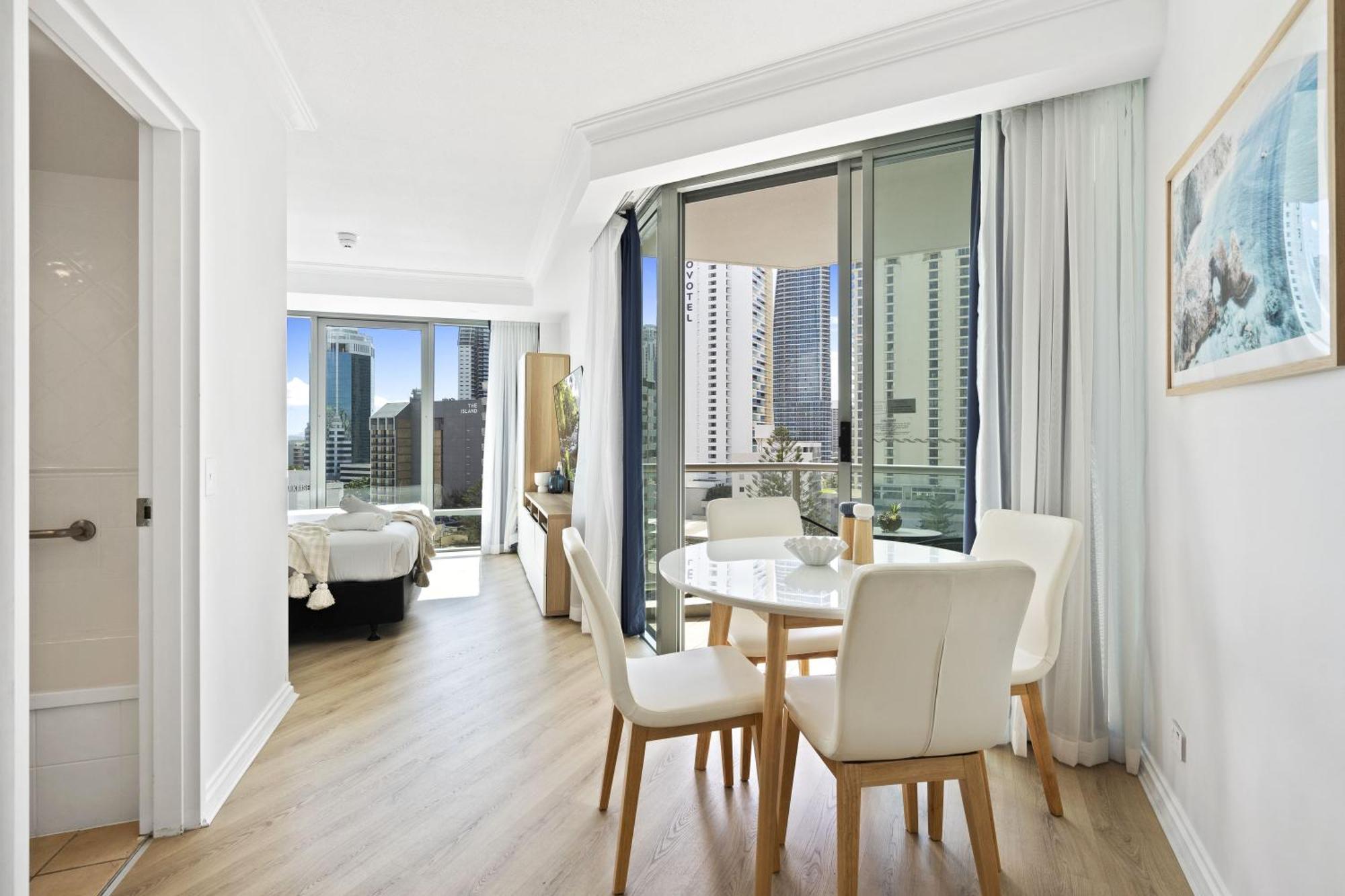 Legends Apartments - Qstay Gold Coast Luaran gambar